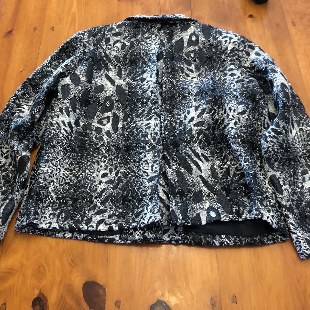 Erin London Button Front Jacket - Picture 12 of 14